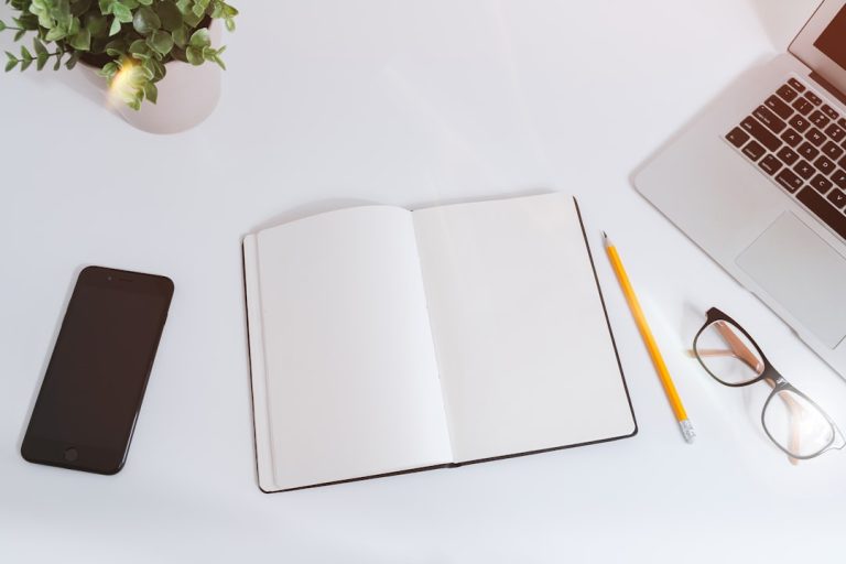 The Art of Crafting Compelling Whitepapers: A Guide to Effective Communication